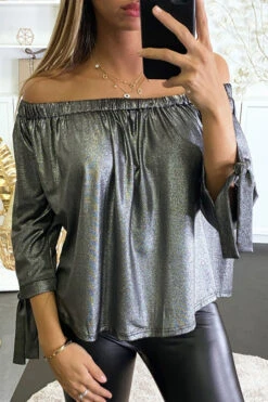 Blouse Argentée Brillante à Col Bardot élastique
