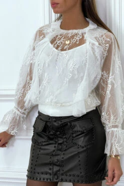 Blouse Blanche En Tulle Et Dentelle à Volant Col Fraise