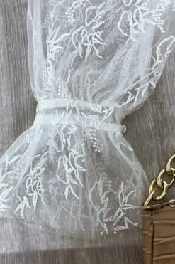 Blouse Blanche En Tulle Et Dentelle à Volant Col Fraise -Default Template 5 blouse blanche en tulle et dentelle a volant col fraise 6