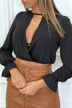 Blouse Noir Crop Top En Voilage à Ouverture Au Col Plongeant 10 Blouse Noir Crop Top En Voilage à Ouverture Au Col Plongeant -Default Template 5 blouse noir crop top en voilage a ouverture au col plongeant 3