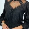 Blouse Noire En Dentelle à Col Haut Avec élastique à La Taille Et Manches -Default Template 5 blouse noire en dentelle a col haut avec elastique a la taille et manches