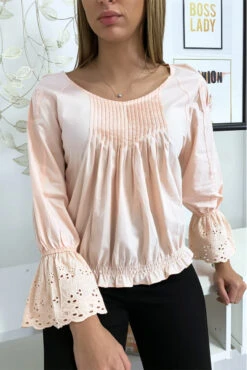 Blouse Rose Plissé Au Buste Avec Volant En Dentelle Aux Manches -Default Template 5 blouse rose plisse au buste avec volant en dentelle aux manches 4