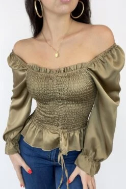 Blouse Satiné En Camel Froncé Avec Noeud Ajustable -Default Template 5 blouse satine en camel fronce avec noeud ajustable 5
