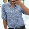 Chemise Fluide Indigo Fleurie à Col à Revers Et à Manches Mi-longues Et Fausses Poches à La Poitrine -Default Template 5 chemise fluide indigo fleurie a col a revers et a manches mi longues et fausses poches a la poitrine