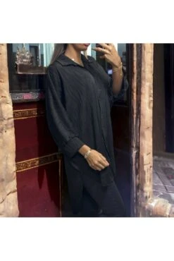 Default Template 5 -Default Template 5 chemise over size noire avec sublime matiere 1