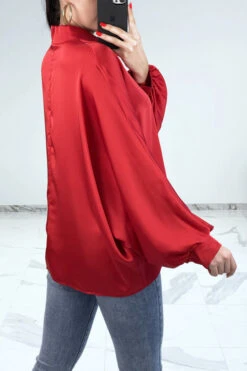 Chemise Rouge Satinée Oversize Avec Manches Chauve-souris -Default Template 5 chemise rouge satinee oversize avec manches chauve souris 4