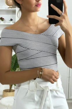 Crop Top Noir Col Bateau Croisé Au Buste -Default Template 5 crop top noir col bateau croise au buste 2