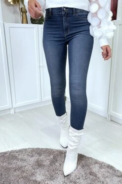 Jean Slim Bleu Délavé Sur Les Cuisses à Poches Arrières -Default Template 5 jean slim bleu delave sur les cuisses a poches arrieres 6