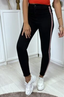Jean Slim Noir Taille Haute à Bandes Sur Les Côtés -Default Template 5 jean slim noir taille haute a bandes sur les cotes 3