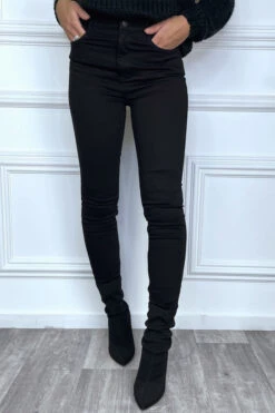 Jean Slim Noir Taille Haute Avec Poches