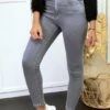 Jeans Gris En Taille Haute Très Extensible Avec Poches -Default Template 5 jeans gris en taille haute tres extensible avec poches