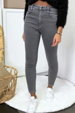 Jeans Gris En Taille Haute Très Extensible Avec Poches -Default Template 5 jeans gris en taille haute tres extensible avec poches 7