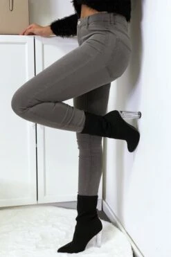 Jeans Slim Gris Avec Poches Arrière -Default Template 5 jeans slim gris avec poches arriere 3