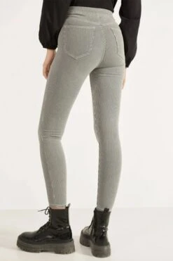 Jeggings Noir Et Blanc Rayé Avec Poches Arrières -Default Template 5 jeggings noir et blanc raye avec poches arrieres 1