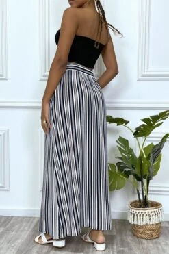 Jupe Longue Blanche à Rayure Et Coupe Droite Avec Boutons