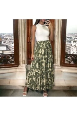Longue Jupe Kaki évasé Motif Feuilles -Default Template 5 longue jupe kaki evase motif feuilles 4