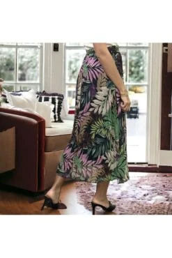 Longue Jupe Noire Motif Feuille Avec Ceinture