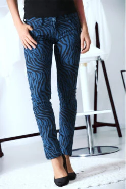Pantalon Jeans Bleu Extensible Avec Poche Et Motif Noir S1317D -Default Template 5 pantalon jeans bleu extensible avec poche et motif noir s1317d 3