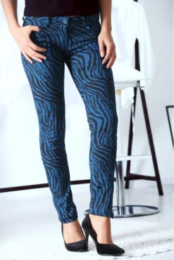 Pantalon Jeans Bleu Extensible Avec Poche Et Motif Noir S1317D -Default Template 5 pantalon jeans bleu extensible avec poche et motif noir s1317d 5