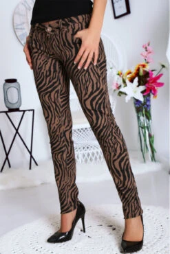 Pantalon Jeans Taupe Avec Ces Motifs Tendances Noir - S1317G